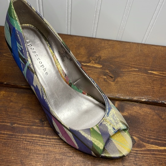 Apostrophe Women’s Multicolor Metallic Peep Toe Wedges - Picture 6 of 10